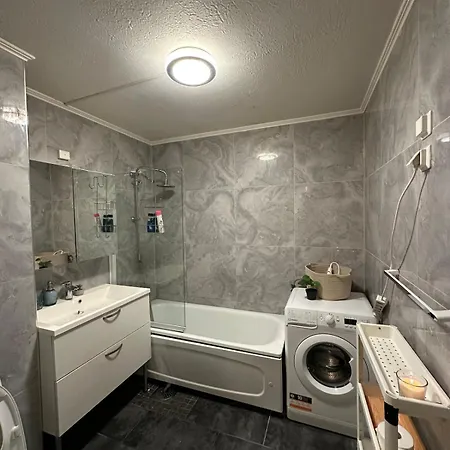 Bright And Modern Three-room With Balcony * 오슬로